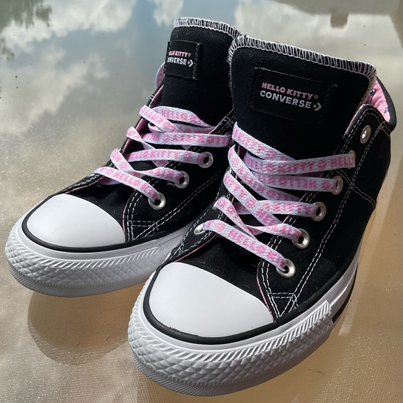 Converse Hello Kitty Chuck Taylor All Star Madison 564630C Black.New! Women’s 9. - Picture 1 of 12